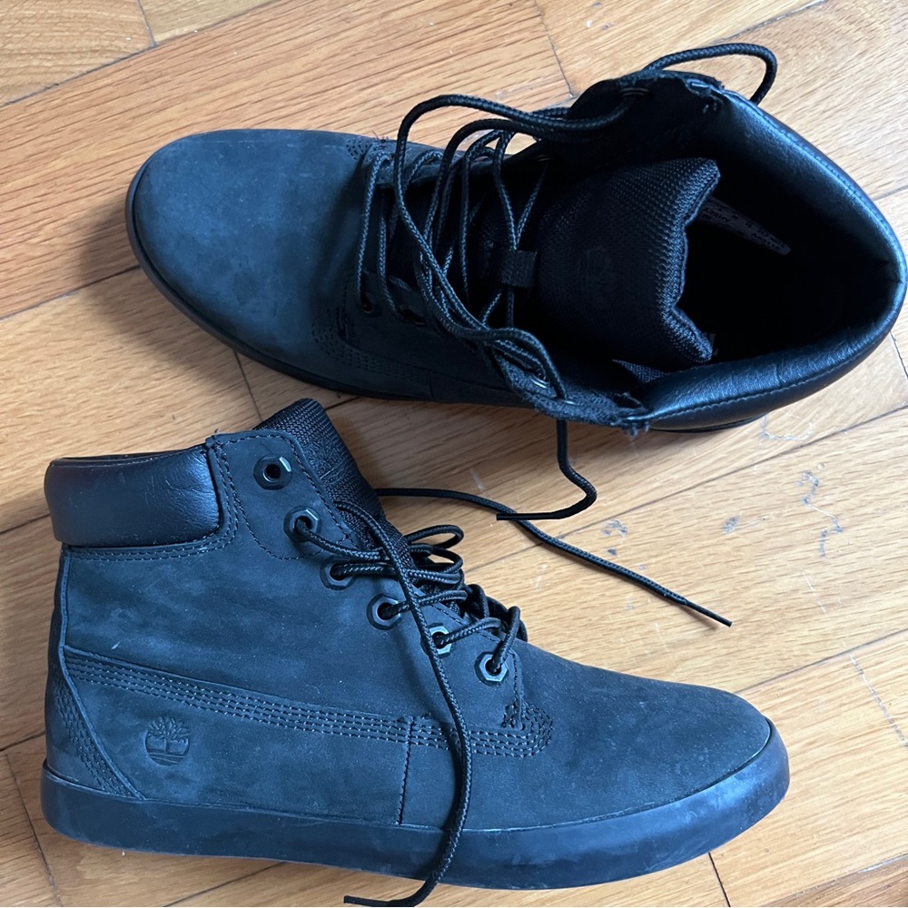 EUC Timberland boots size 8